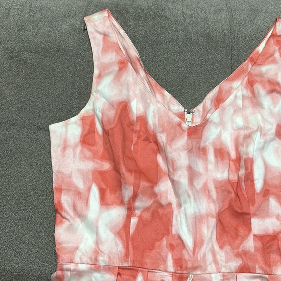 🥰🥰Calvin Klein Pleated V Neck Dress🥰🥰 - Picture 3 of 13